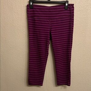 Athleta Women Purple Striped Cropped Leggings Size Medium